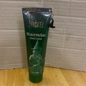 Wicked watermelon hand lotion with removable witch hat charm. NWT. 4 oz